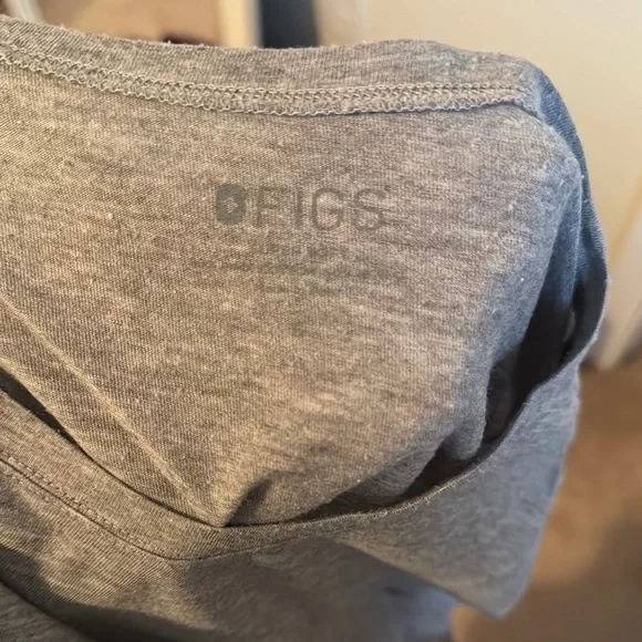 Figs Ultra-Soft Underscrub shirt - Picture 7 of 7